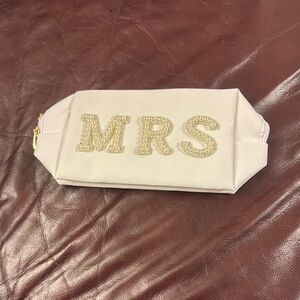Elegant Cream 'MRS' Makeup Bag